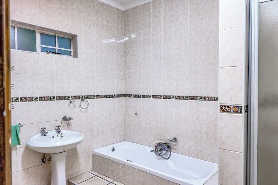 4 Bedroom Property for Sale in Schoemansville North West